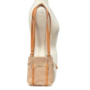 NWOT Valentina Made In Italy Expandable Leather Shoulder Bag Tan